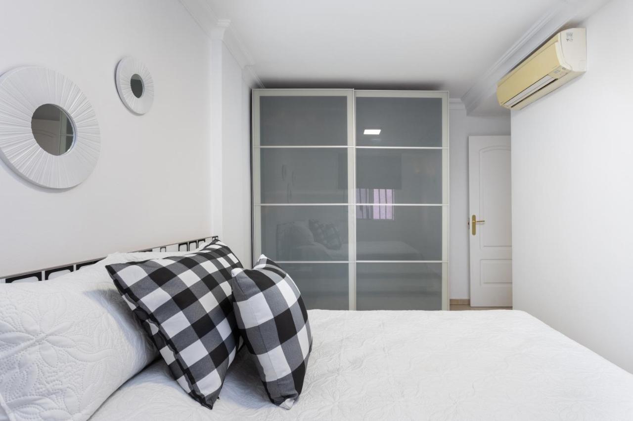 Home2Book Fantastic 160M2 Terrace Flat & Bbq Radazul Exteriör bild
